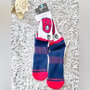 New with tag OFFICIAL MLB GEAR MILWAUKEE BREWERS BASEBALL SOCKS SZ LG mens 10-13